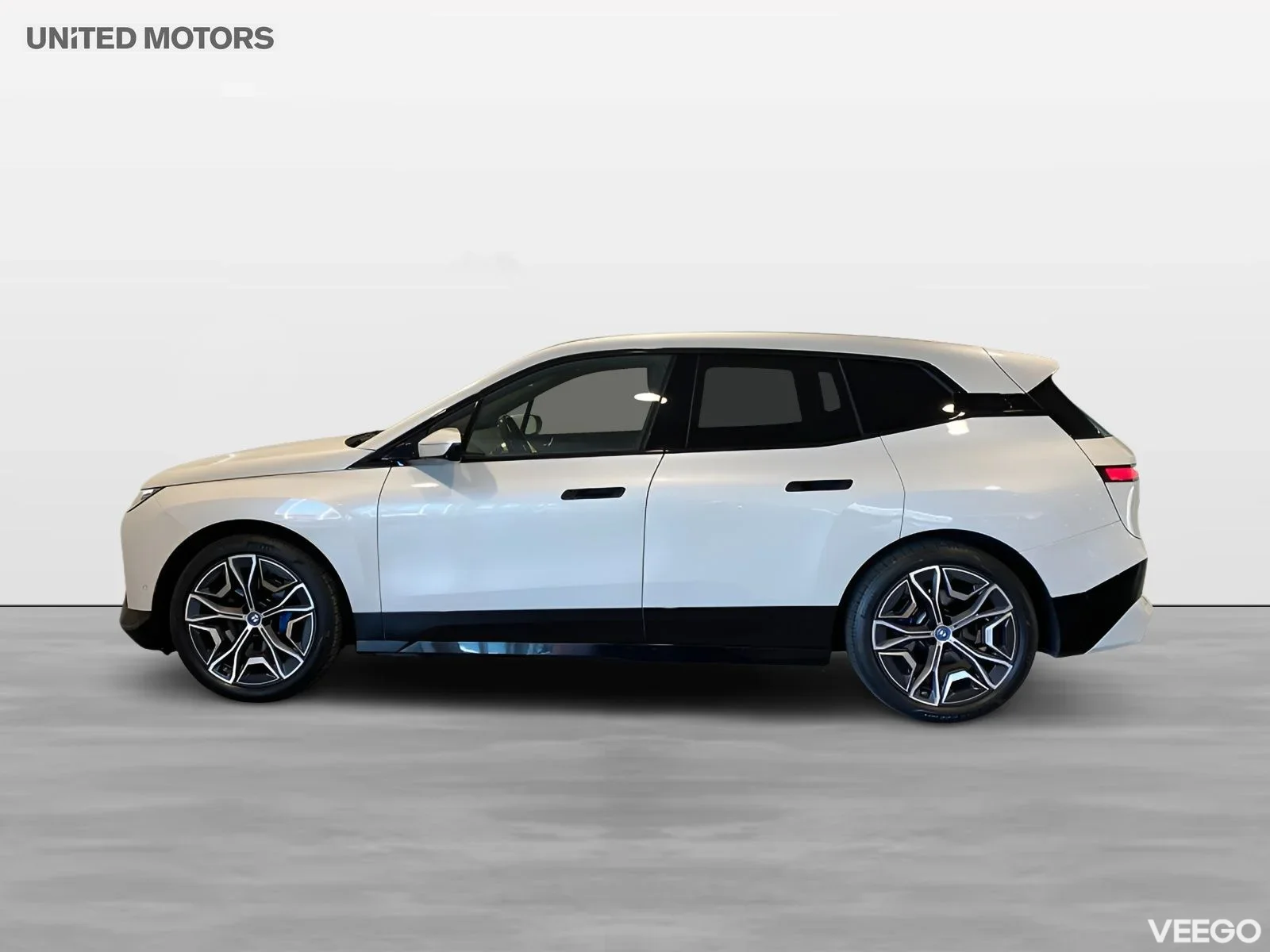 BMW iX xDrive50 4,95% ränta Keyless Adaptiv Farthållare H/K