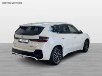 BMW iX1 xDrive30 4,95 ränta M Sport Dragkrok Rattvärme thumbnail