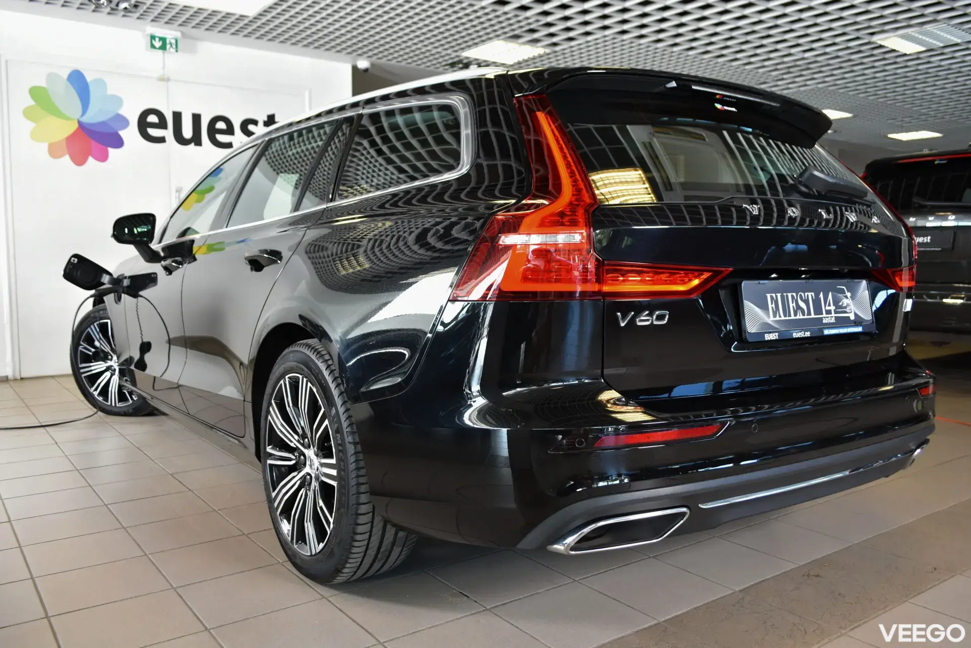 Volvo V60 AWD INSCRIPTION XENIUM INTELLI 2 251kW