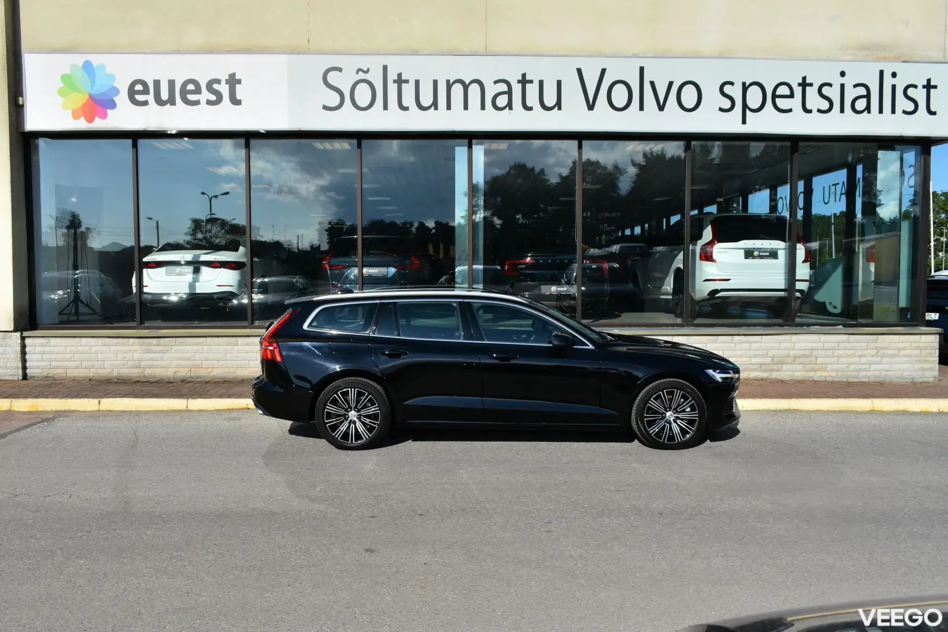 Volvo V60 AWD INSCRIPTION XENIUM INTELLI 2 251kW