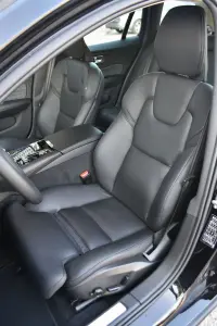 Volvo V60 AWD INSCRIPTION XENIUM INTELLI 2 251kW thumbnail