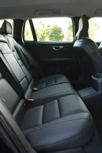 Volvo V60 AWD INSCRIPTION XENIUM INTELLI 2 251kW thumbnail