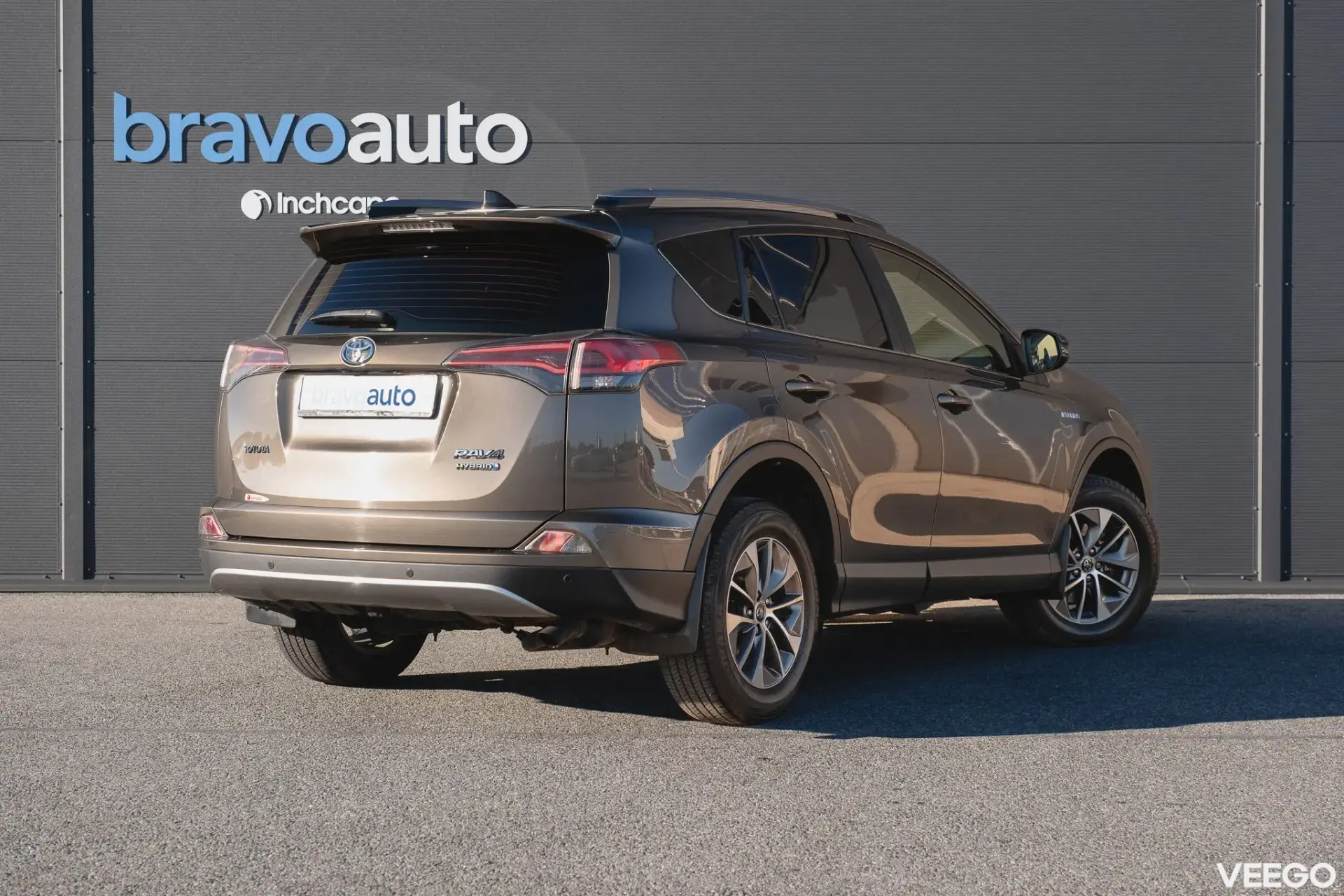Toyota RAV4 Luxury Hybrid 2.5 114kW
