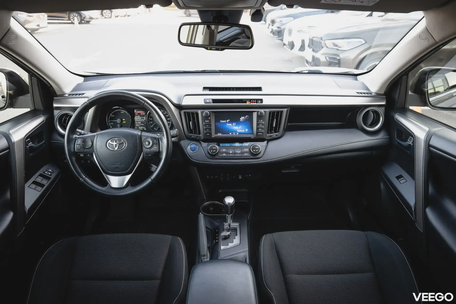 Toyota RAV4 Luxury Hybrid 2.5 114kW