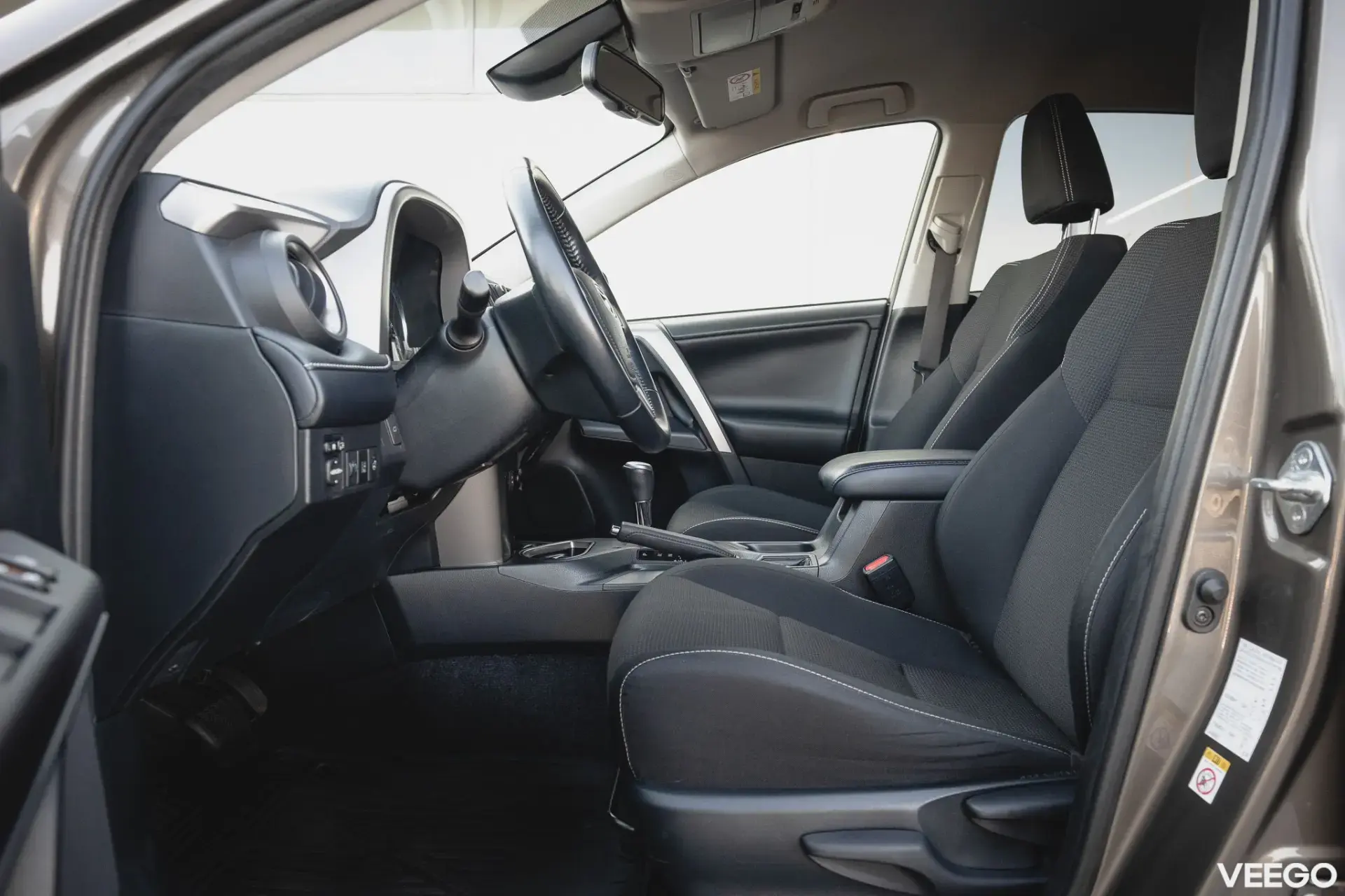 Toyota RAV4 Luxury Hybrid 2.5 114kW