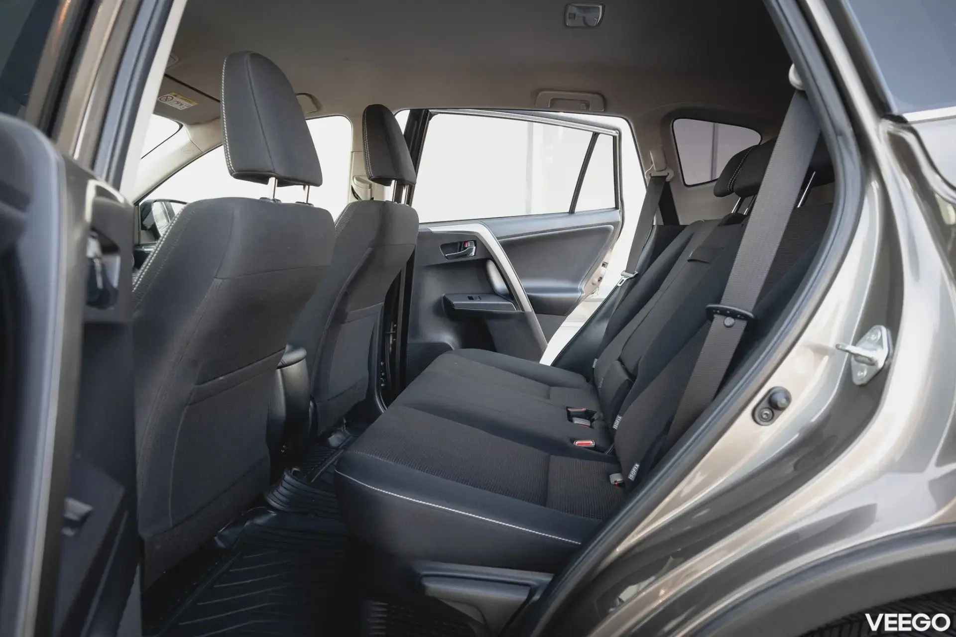 Toyota RAV4 Luxury Hybrid 2.5 114kW