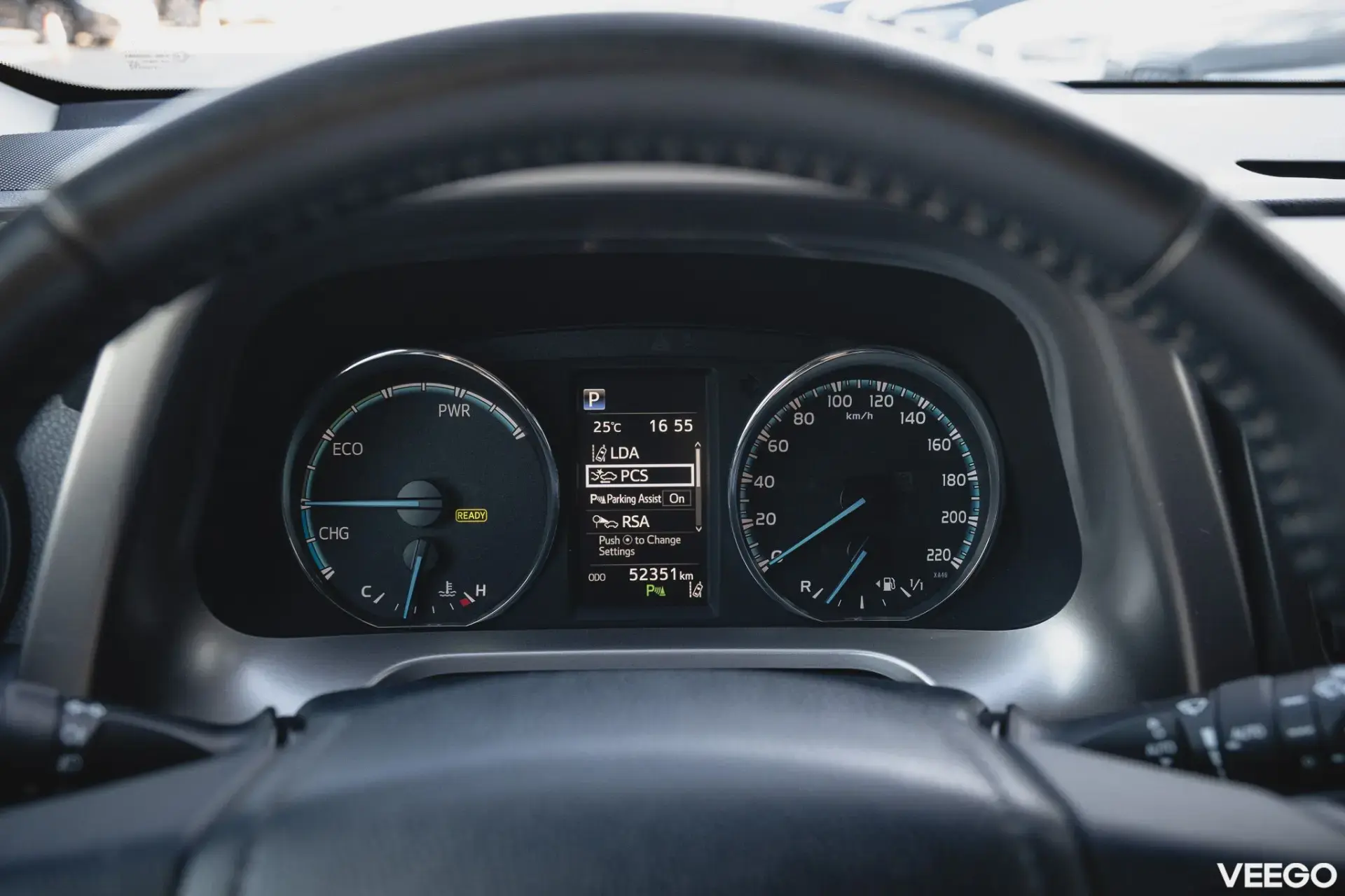 Toyota RAV4 Luxury Hybrid 2.5 114kW