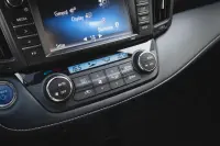 Toyota RAV4 Luxury Hybrid 2.5 114kW thumbnail
