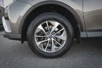 Toyota RAV4 Luxury Hybrid 2.5 114kW thumbnail