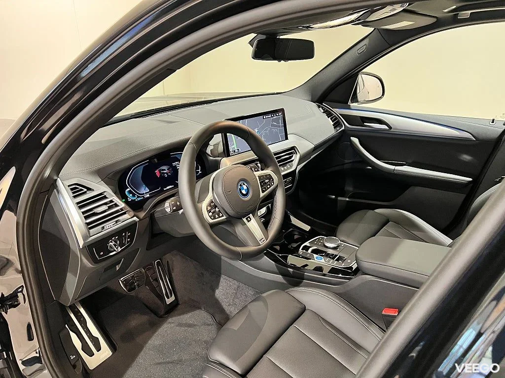 BMW iX3 M-Sport, Drag, Panorama, Navi, Adpt Fart, Elstolar 210kW