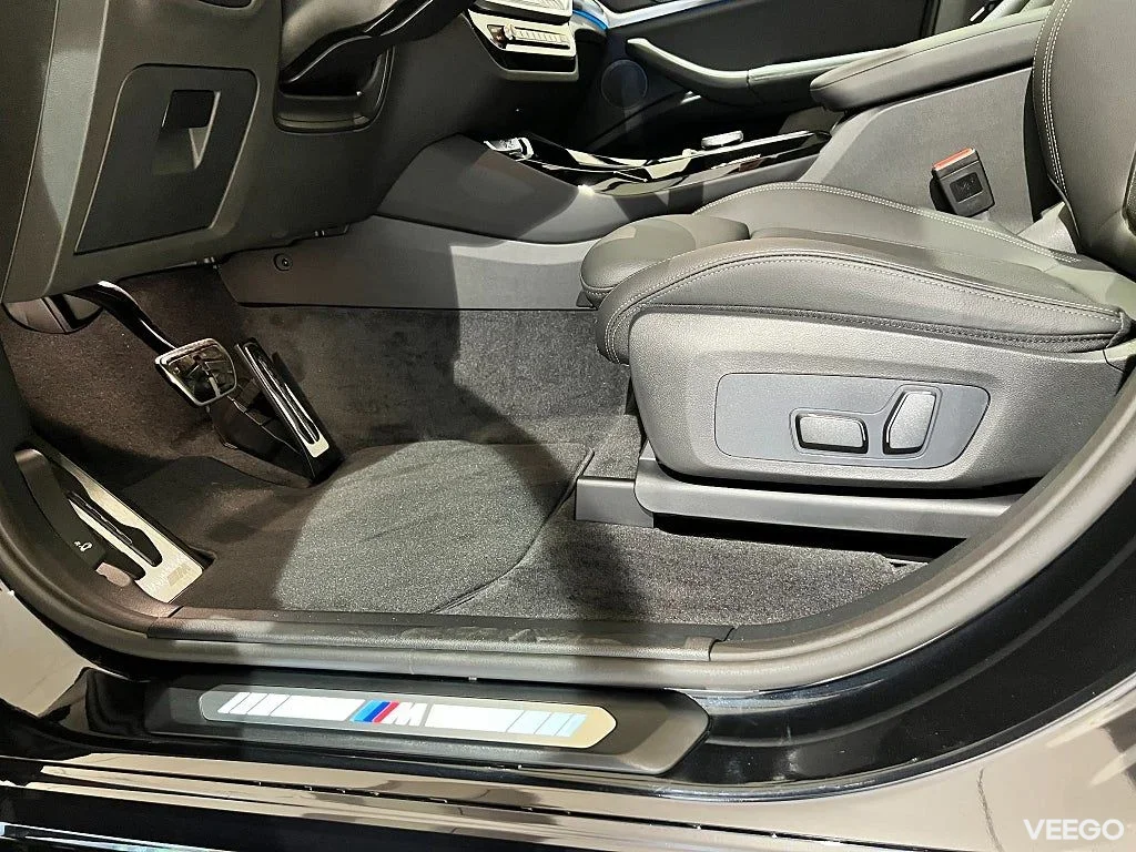 BMW iX3 M-Sport, Drag, Panorama, Navi, Adpt Fart, Elstolar 210kW