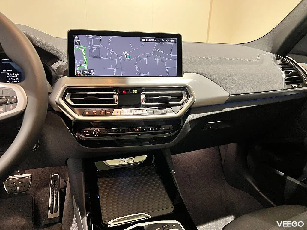 BMW iX3 M-Sport, Drag, Panorama, Navi, Adpt Fart, Elstolar 210kW