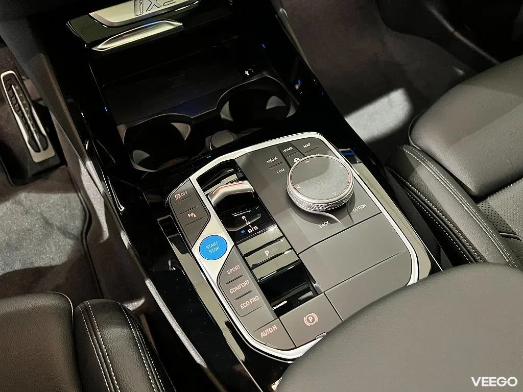 BMW iX3 M-Sport, Drag, Panorama, Navi, Adpt Fart, Elstolar 210kW