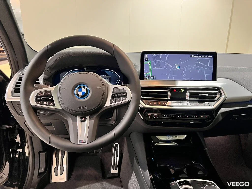 BMW iX3 M-Sport, Drag, Panorama, Navi, Adpt Fart, Elstolar 210kW