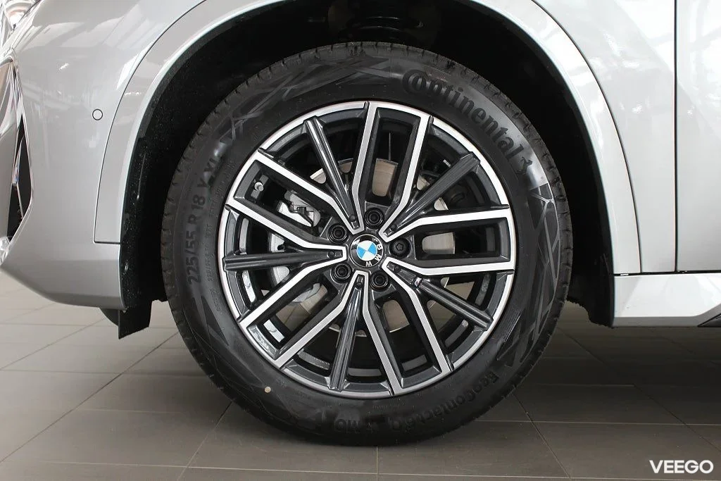 BMW X1 sDrive18i 4,95 ränta M Sport Drag H/K 18" AdptFarth