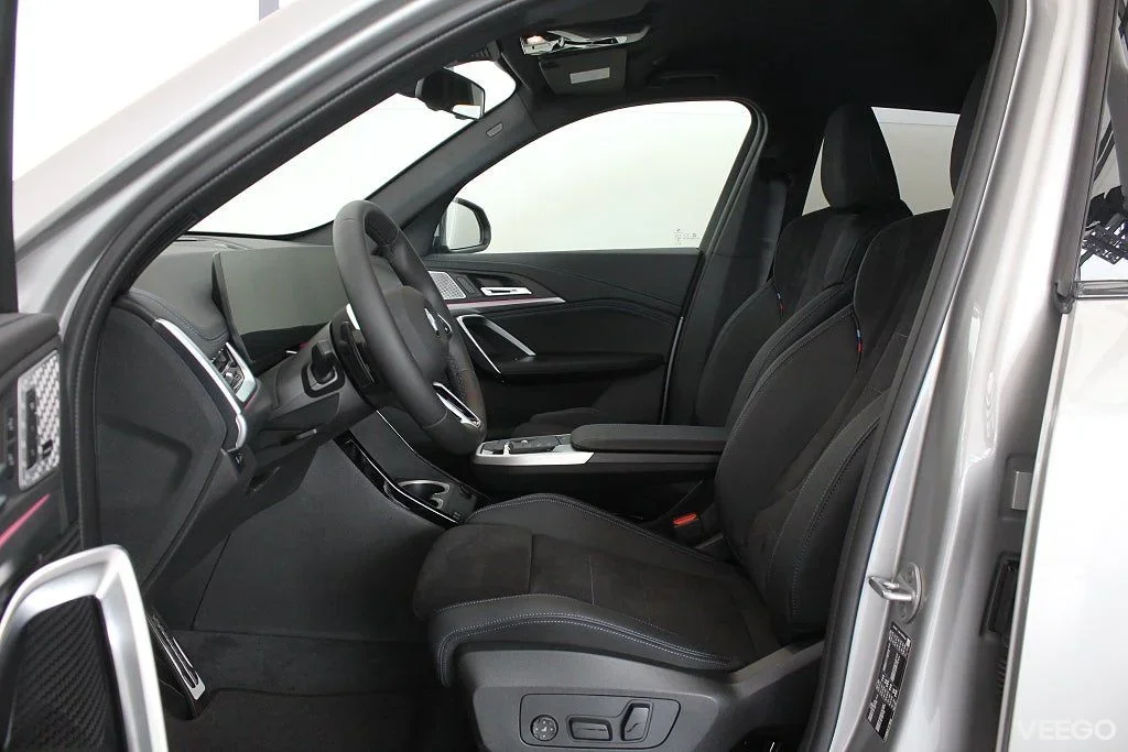 BMW X1 sDrive18i 4,95 ränta M Sport Drag H/K 18" AdptFarth