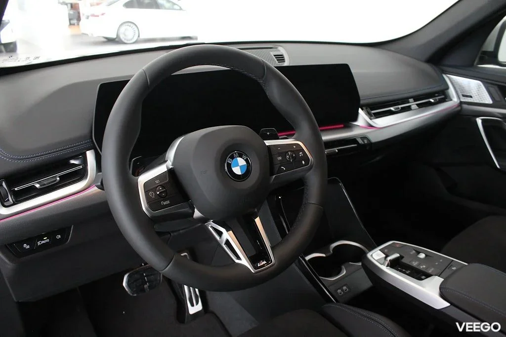 BMW X1 sDrive18i 4,95 ränta M Sport Drag H/K 18" AdptFarth
