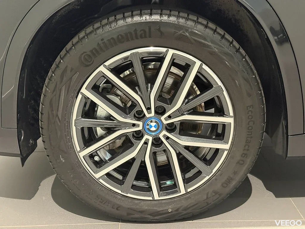 BMW iX1 xDrive30 M Sport Business Drag Innovation Adpt Farth