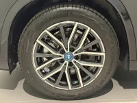 BMW iX1 xDrive30 M Sport Business Drag Innovation Adpt Farth thumbnail