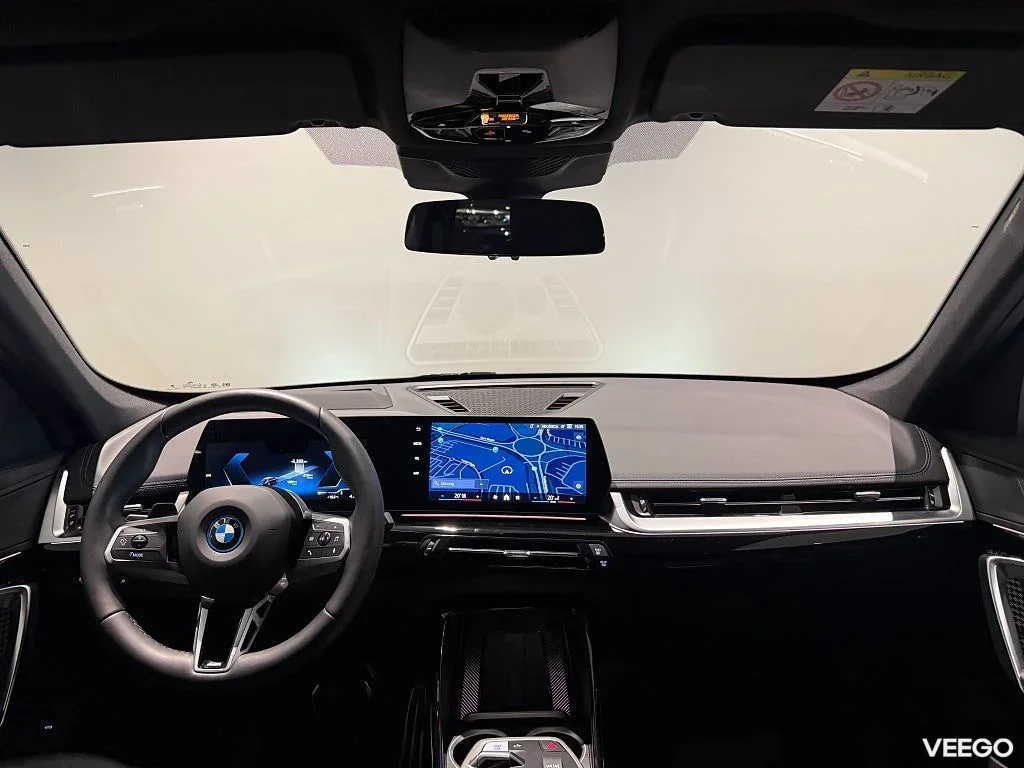 BMW iX1 xDrive30 M Sport Business Drag Innovation Adpt Farth