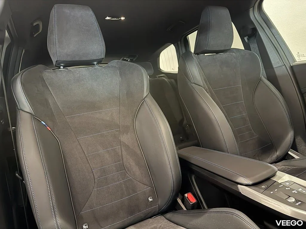 BMW iX1 xDrive30 M Sport Business Drag Innovation Adpt Farth