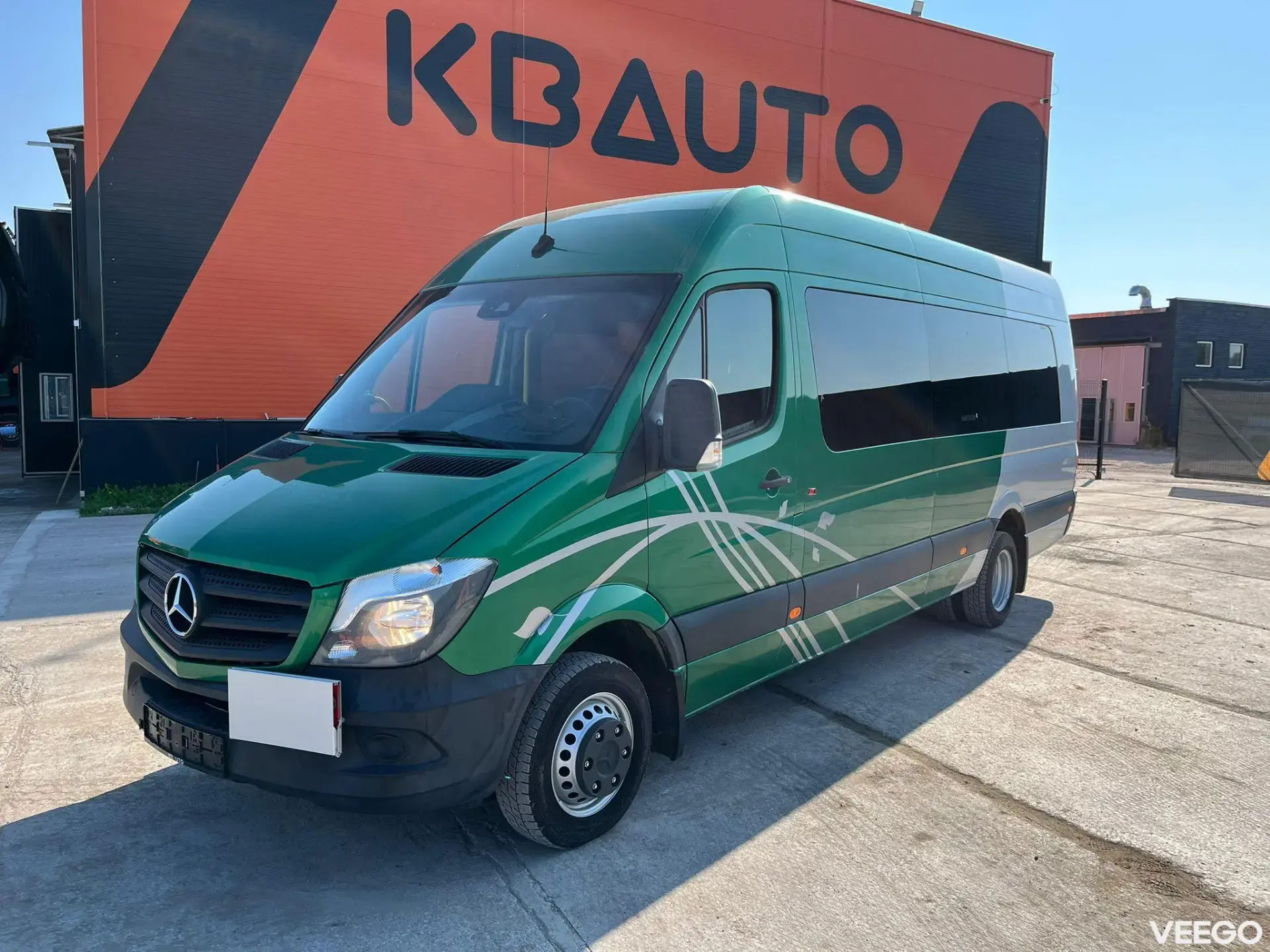 Mercedes-Benz SPRINTER 516 CDI 19 + 1 SEATS 120kW