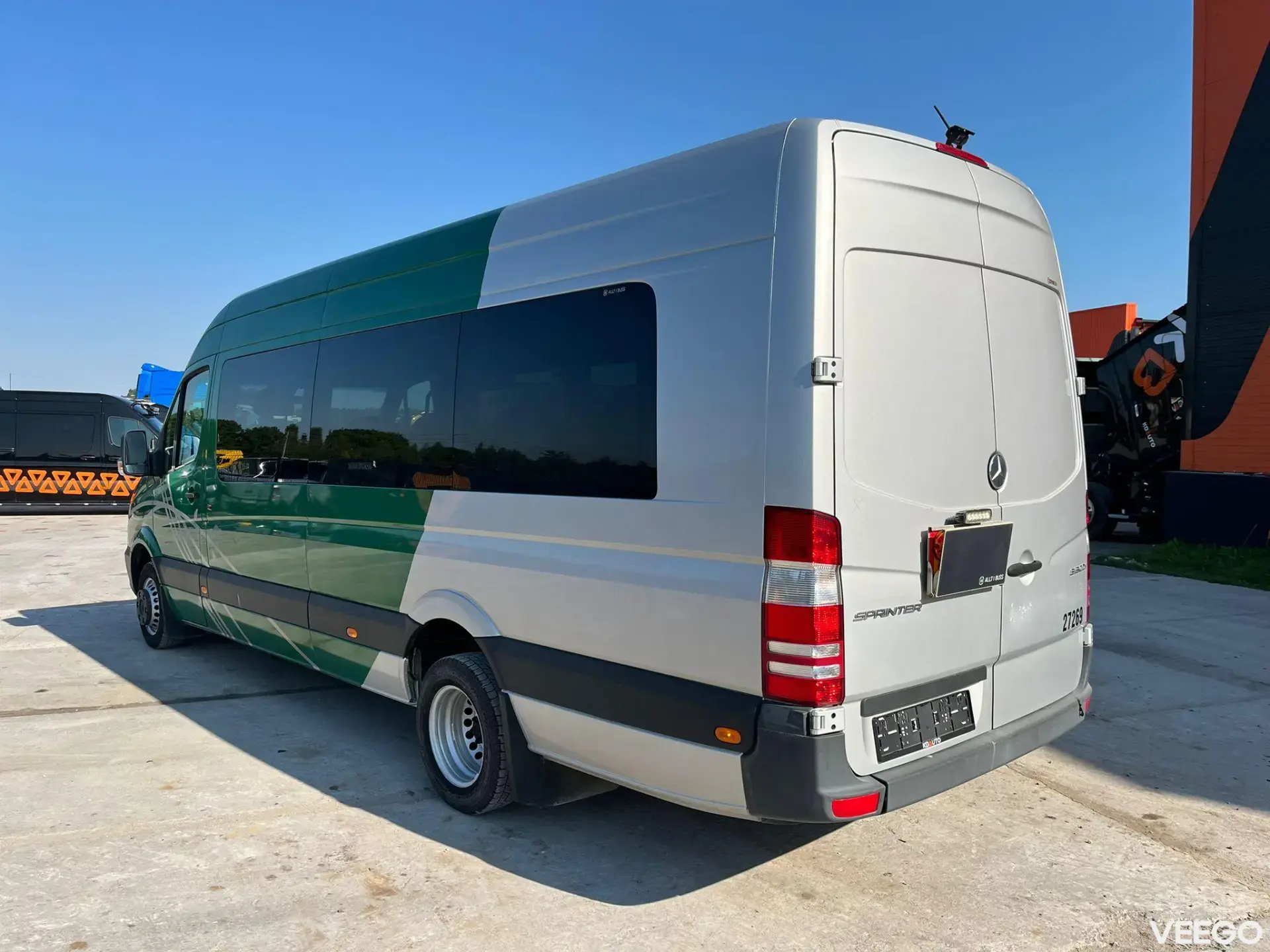 Mercedes-Benz SPRINTER 516 CDI 19 + 1 SEATS 120kW