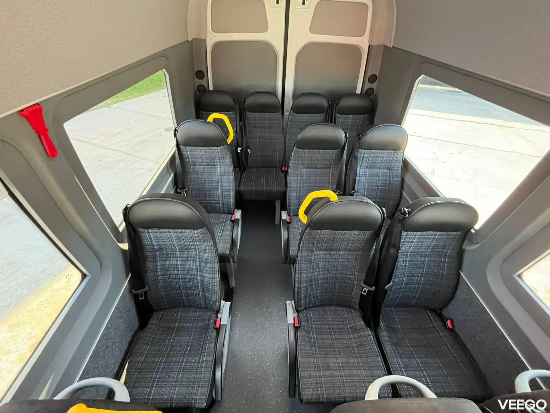 Mercedes-Benz SPRINTER 516 CDI 19 + 1 SEATS 120kW
