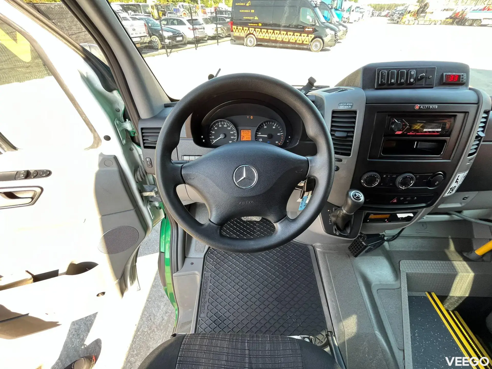 Mercedes-Benz SPRINTER 516 CDI 19 + 1 SEATS 120kW