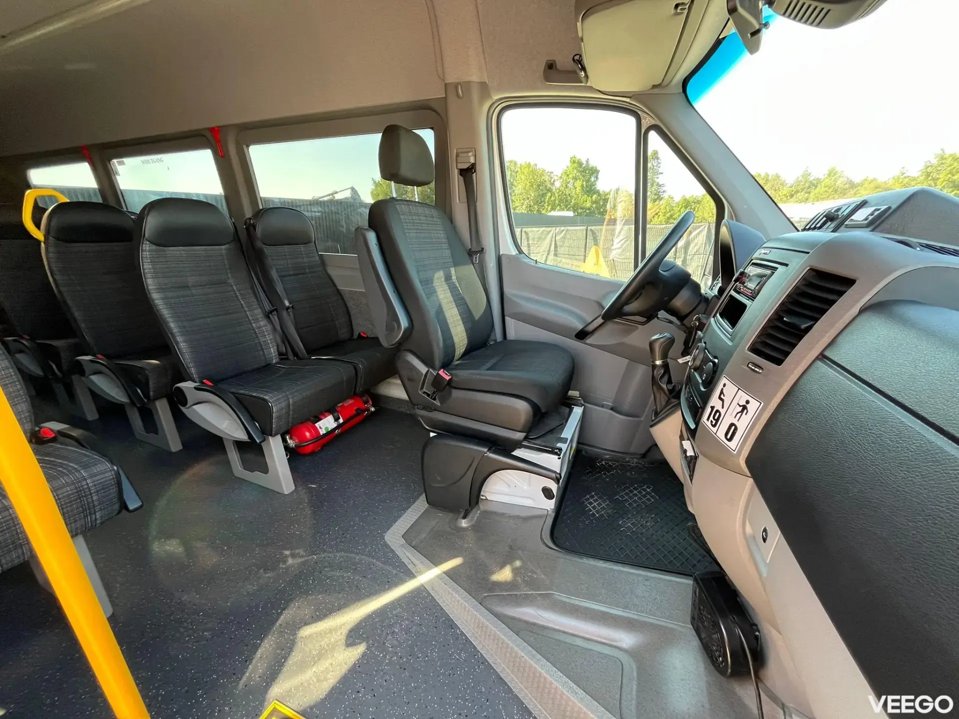 Mercedes-Benz SPRINTER 516 CDI 19 + 1 SEATS 120kW