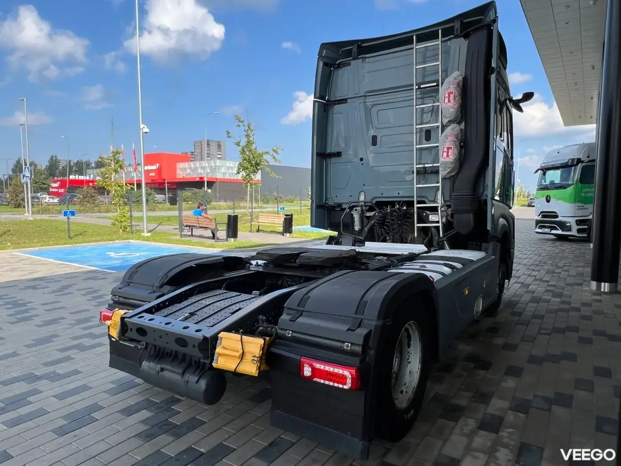Mercedes-Benz Actros BigSpace 1845LS Solostar 12.8 330kW