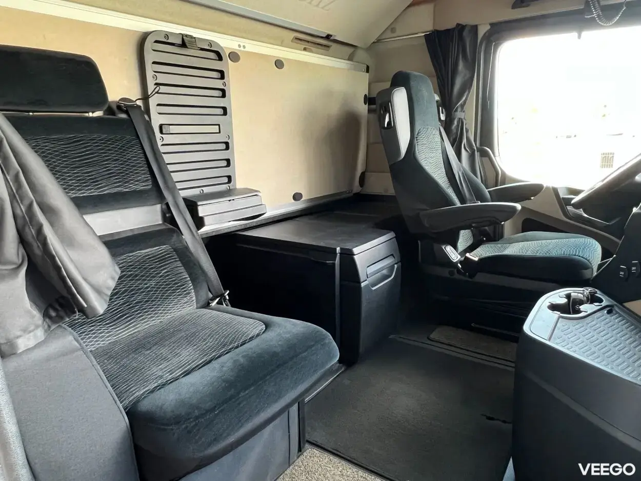 Mercedes-Benz Actros BigSpace 1845LS Solostar 12.8 330kW