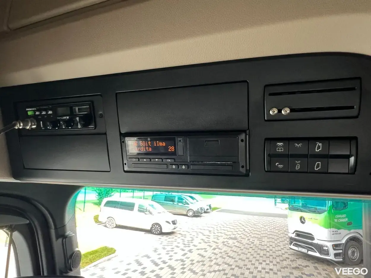 Mercedes-Benz Actros BigSpace 1845LS Solostar 12.8 330kW