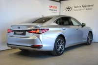 Lexus ES 300h Limited Edition 2.5 160kW thumbnail