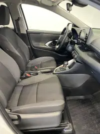 Toyota Yaris TNGA Petrol Multidrive S 92kW thumbnail