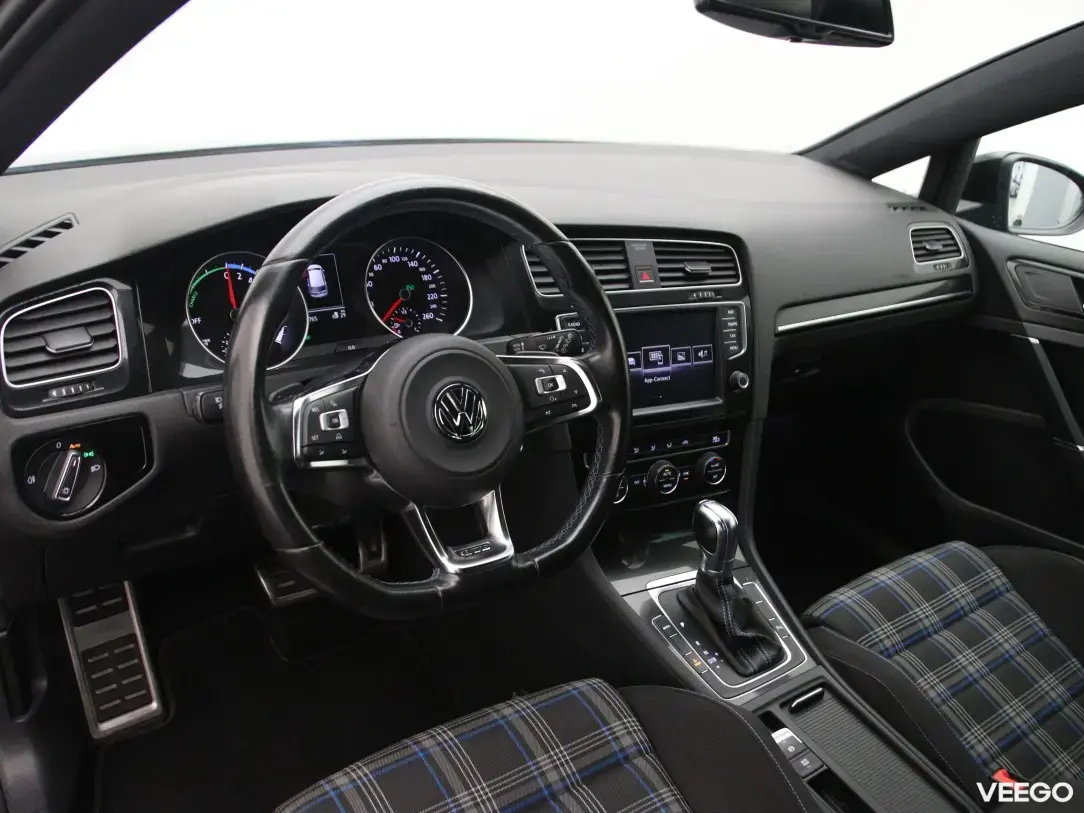 Volkswagen Golf 1.4 110kW
