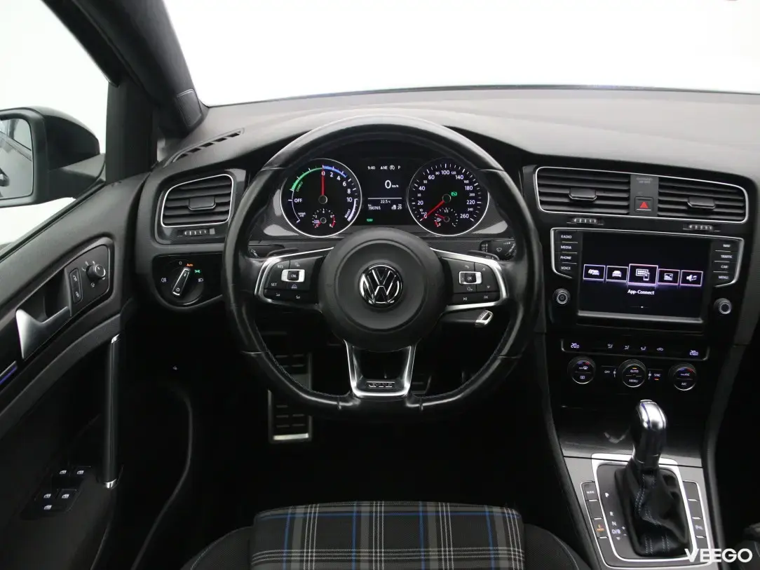 Volkswagen Golf 1.4 110kW