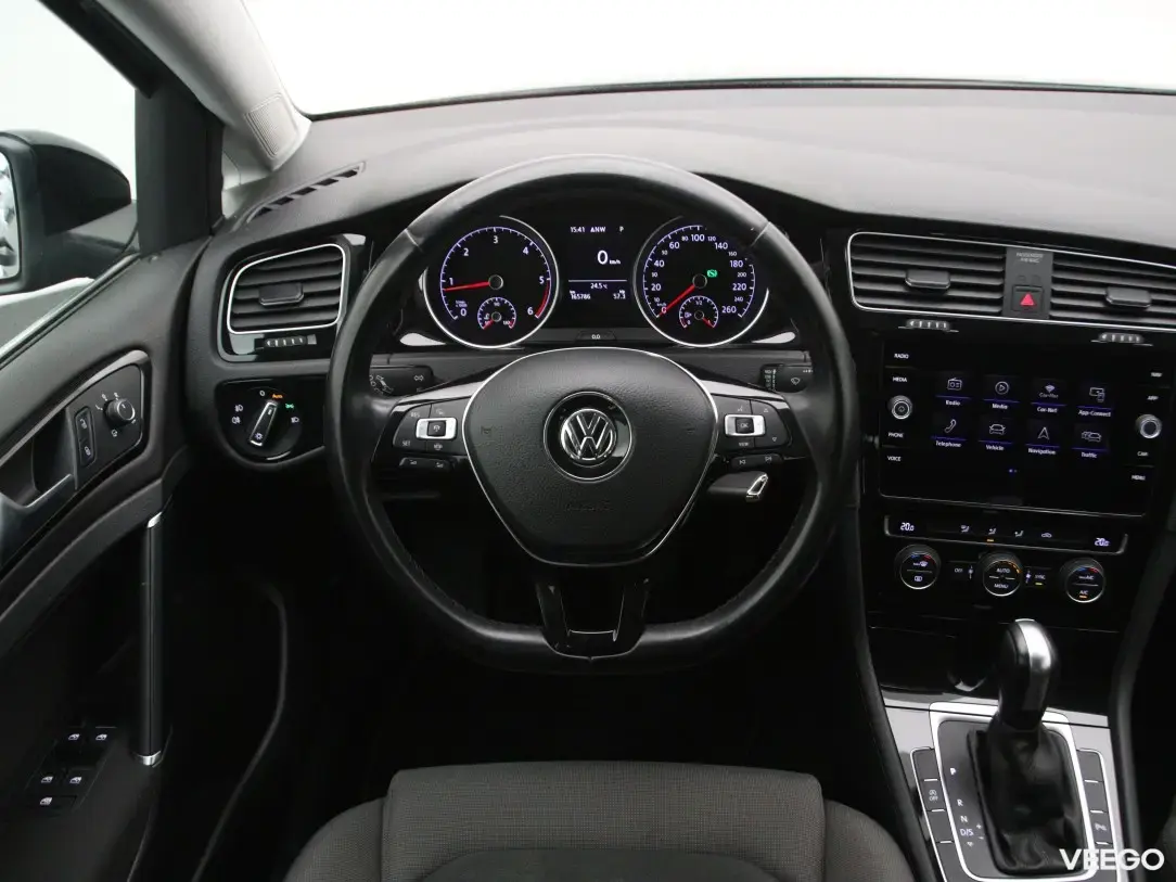 Volkswagen Golf 2 110kW