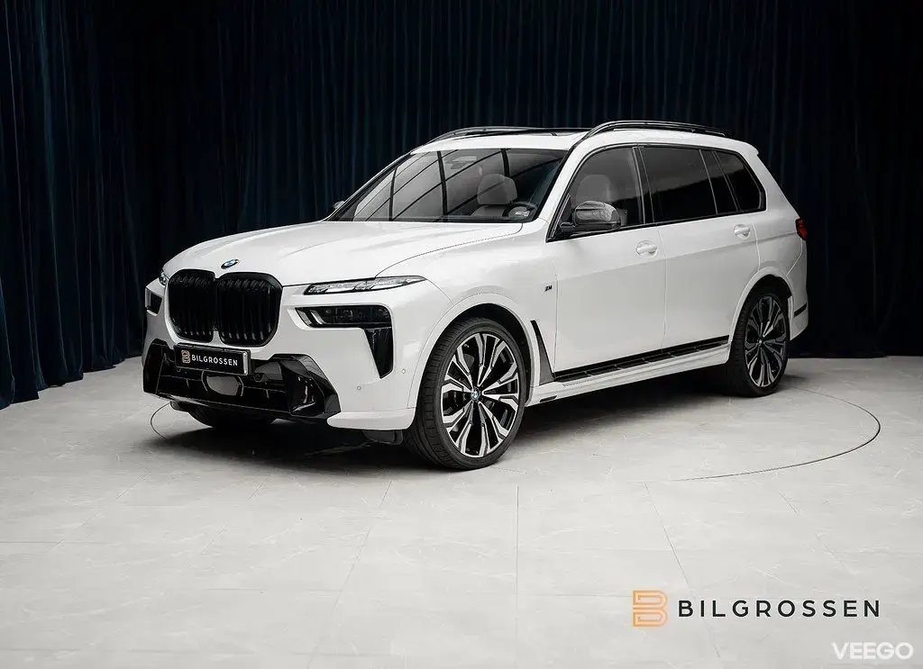 BMW X7 xDrive40d M Sport Pro B&W Sky Lounge Luft 6-Sits MOMS 259kW