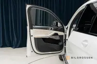 BMW X7 xDrive40d M Sport Pro B&W Sky Lounge Luft 6-Sits MOMS 259kW thumbnail