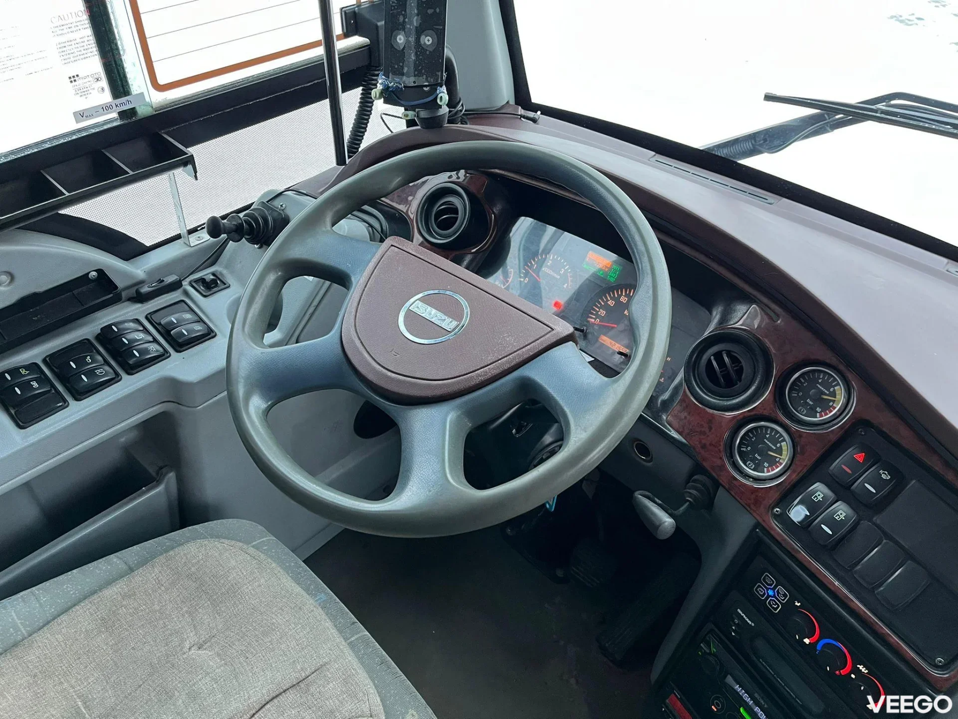 Isuzu Turquoise 36 SEATS / AC 140kW