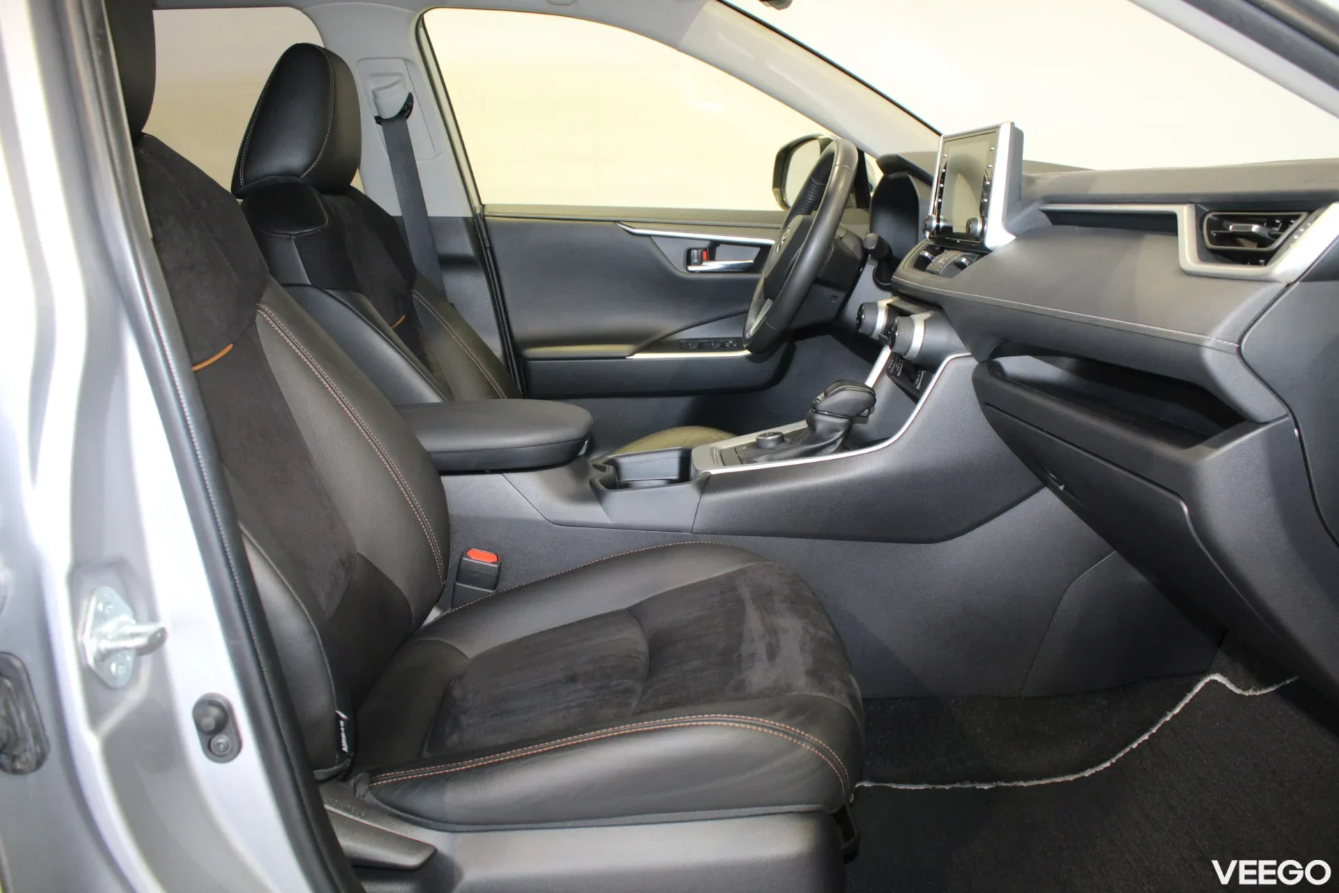 Toyota RAV4 Luxury Plus AWD 2.5 131kW