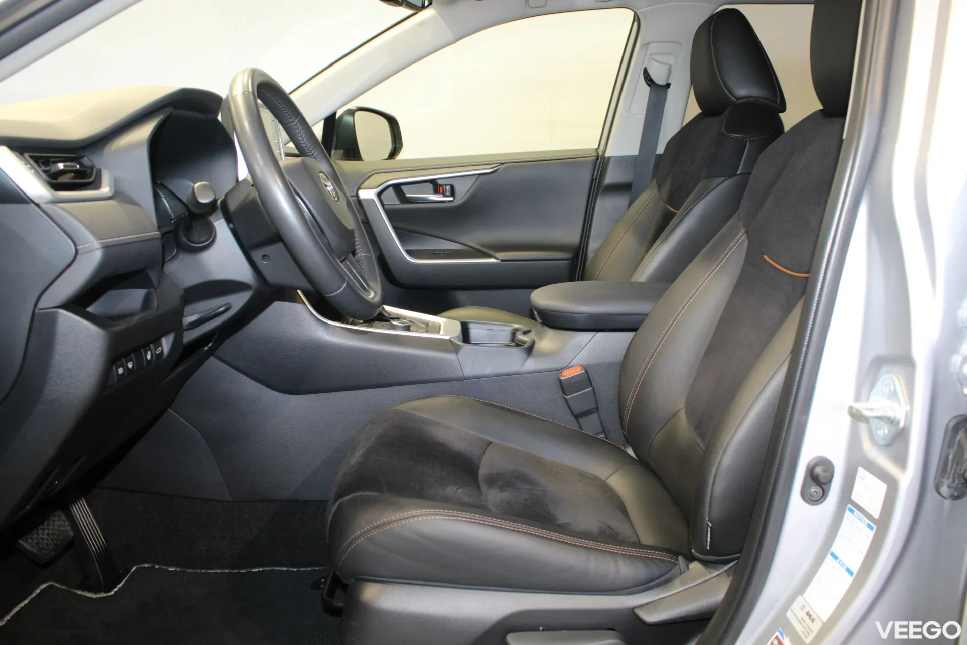 Toyota RAV4 Luxury Plus AWD 2.5 131kW