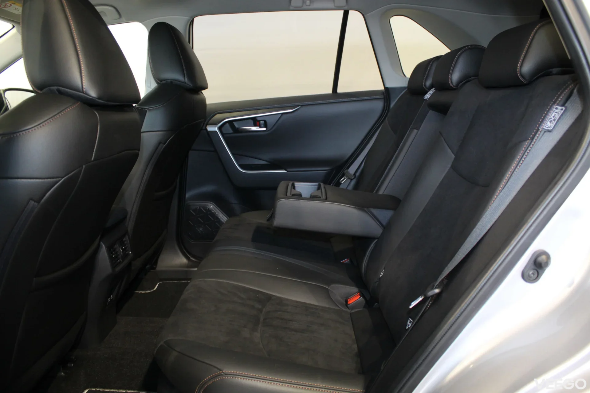 Toyota RAV4 Luxury Plus AWD 2.5 131kW