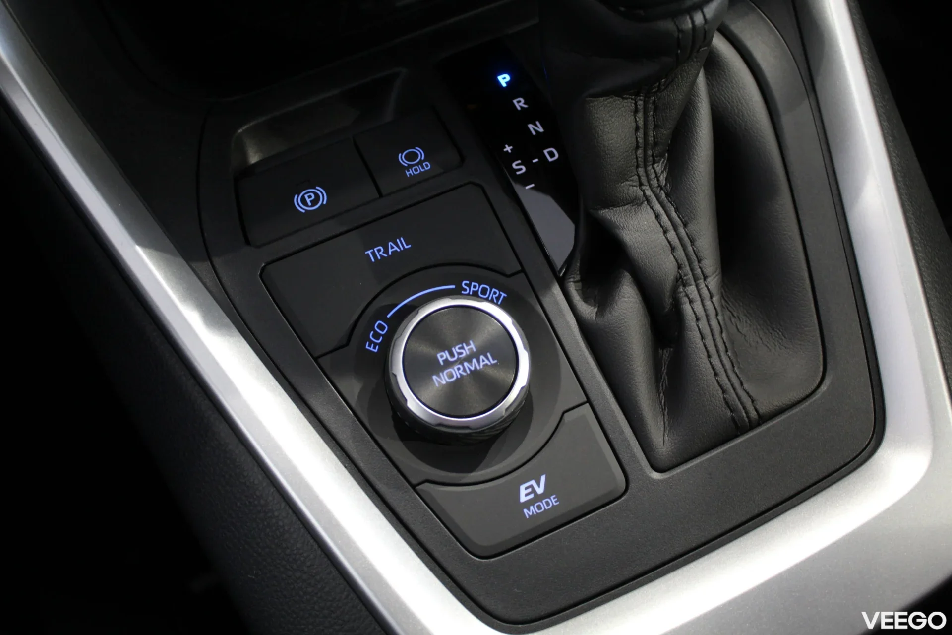 Toyota RAV4 Luxury Plus AWD 2.5 131kW