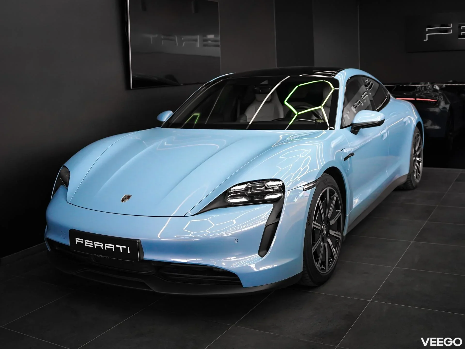 Porsche Taycan 360kW