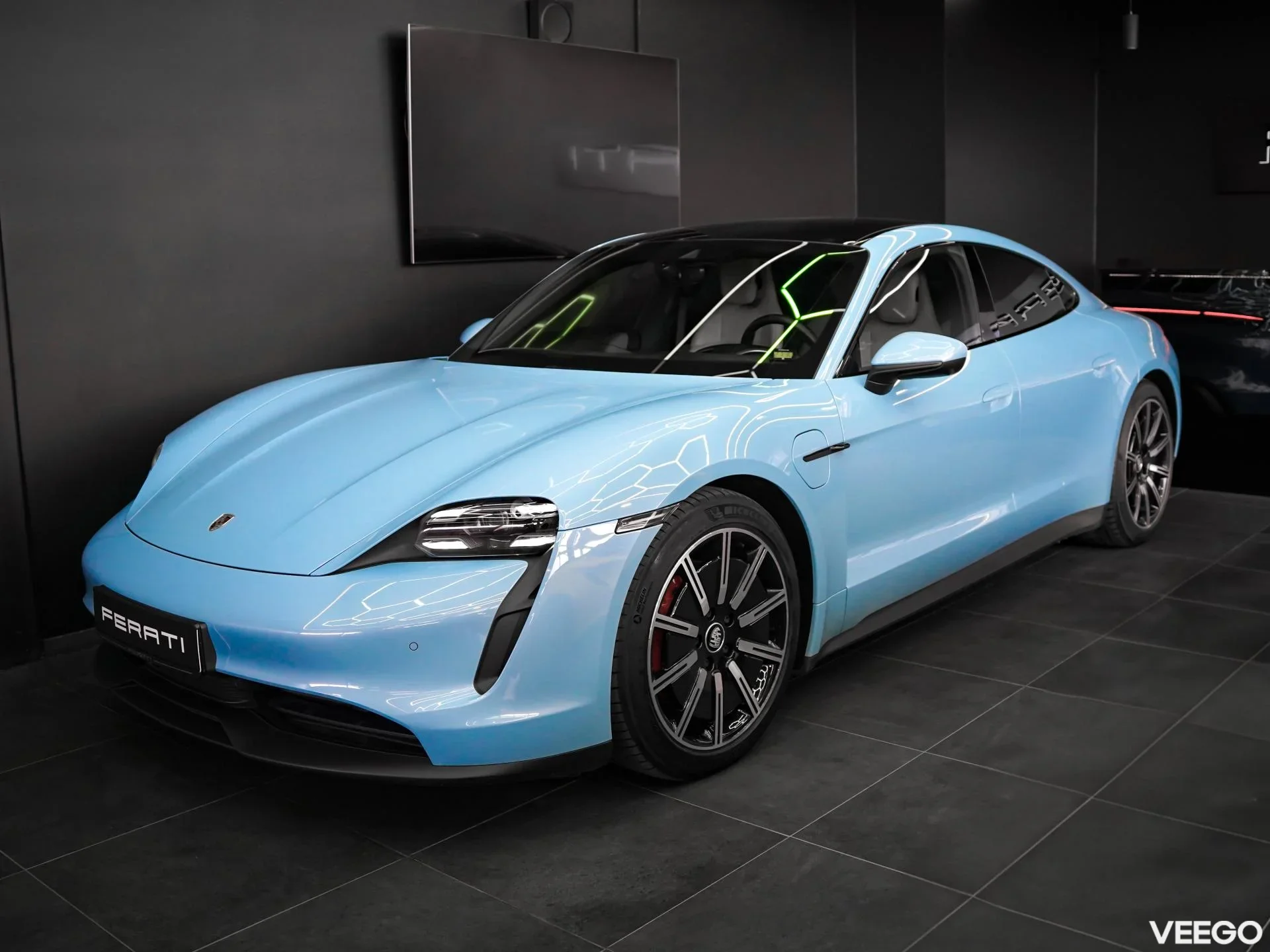 Porsche Taycan 360kW