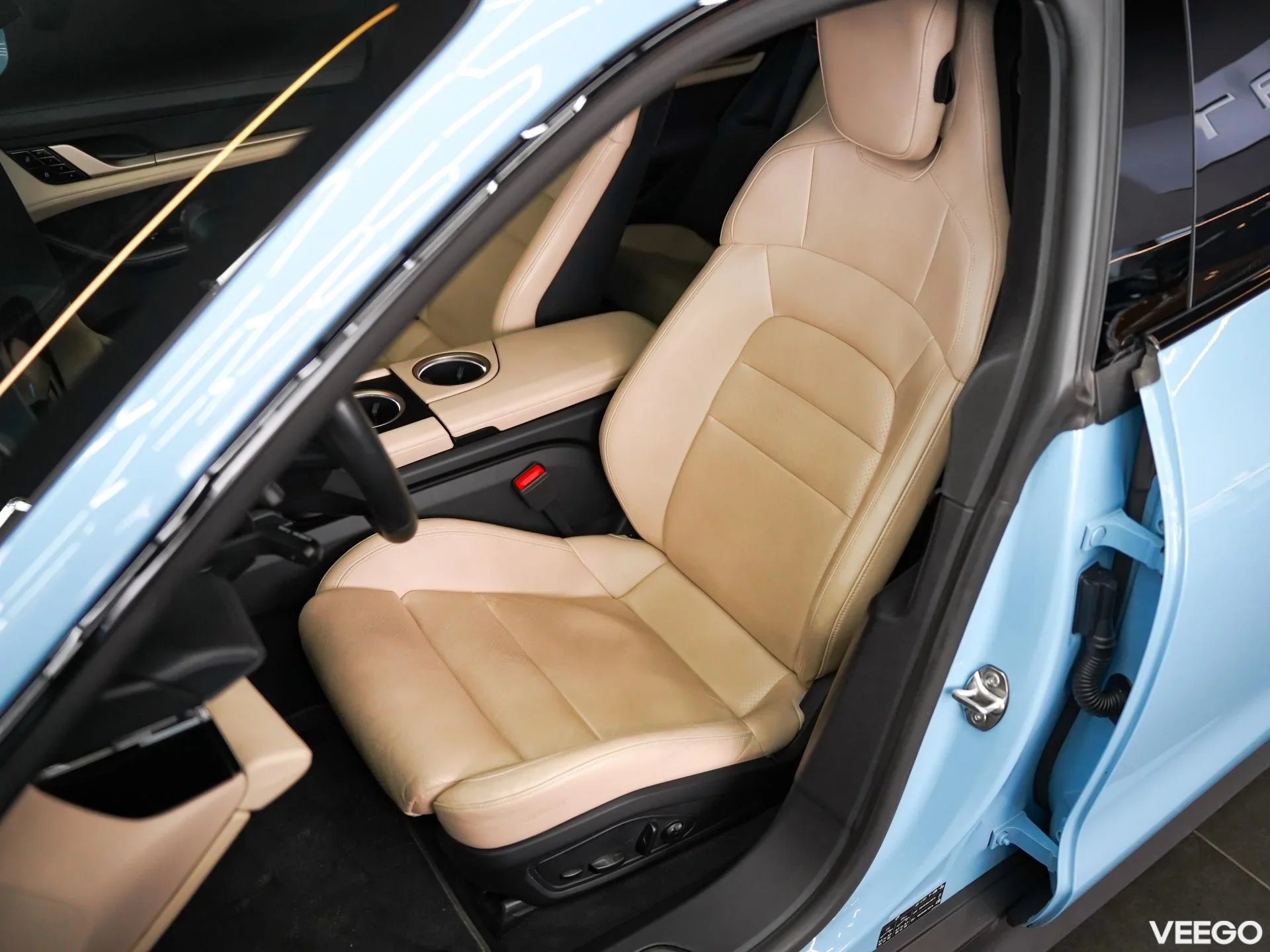 Porsche Taycan 360kW