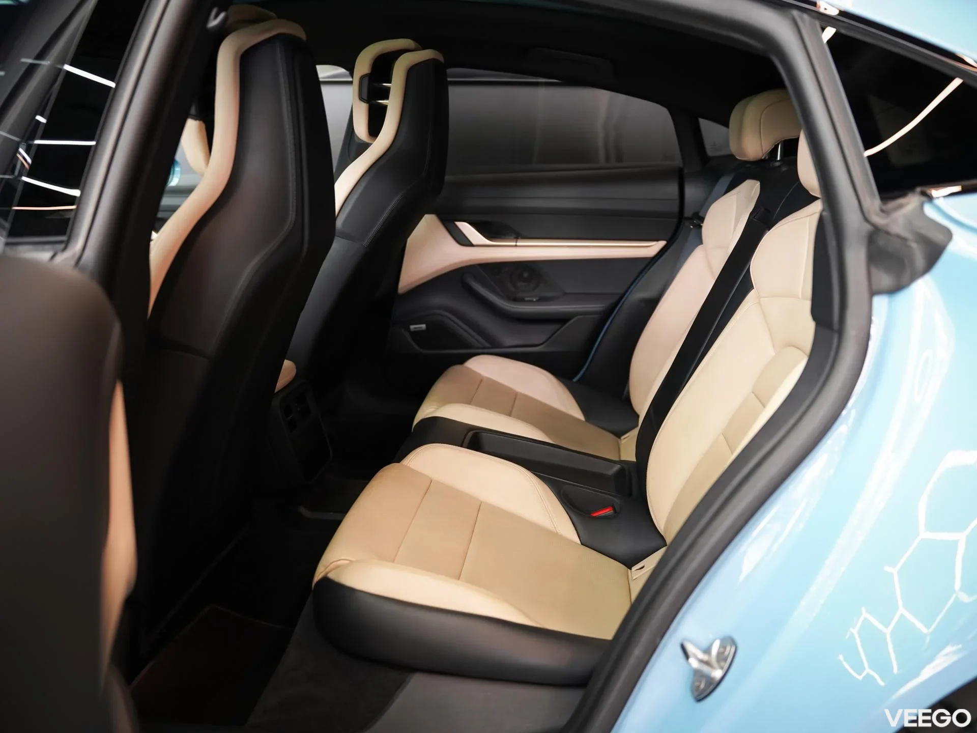 Porsche Taycan 360kW
