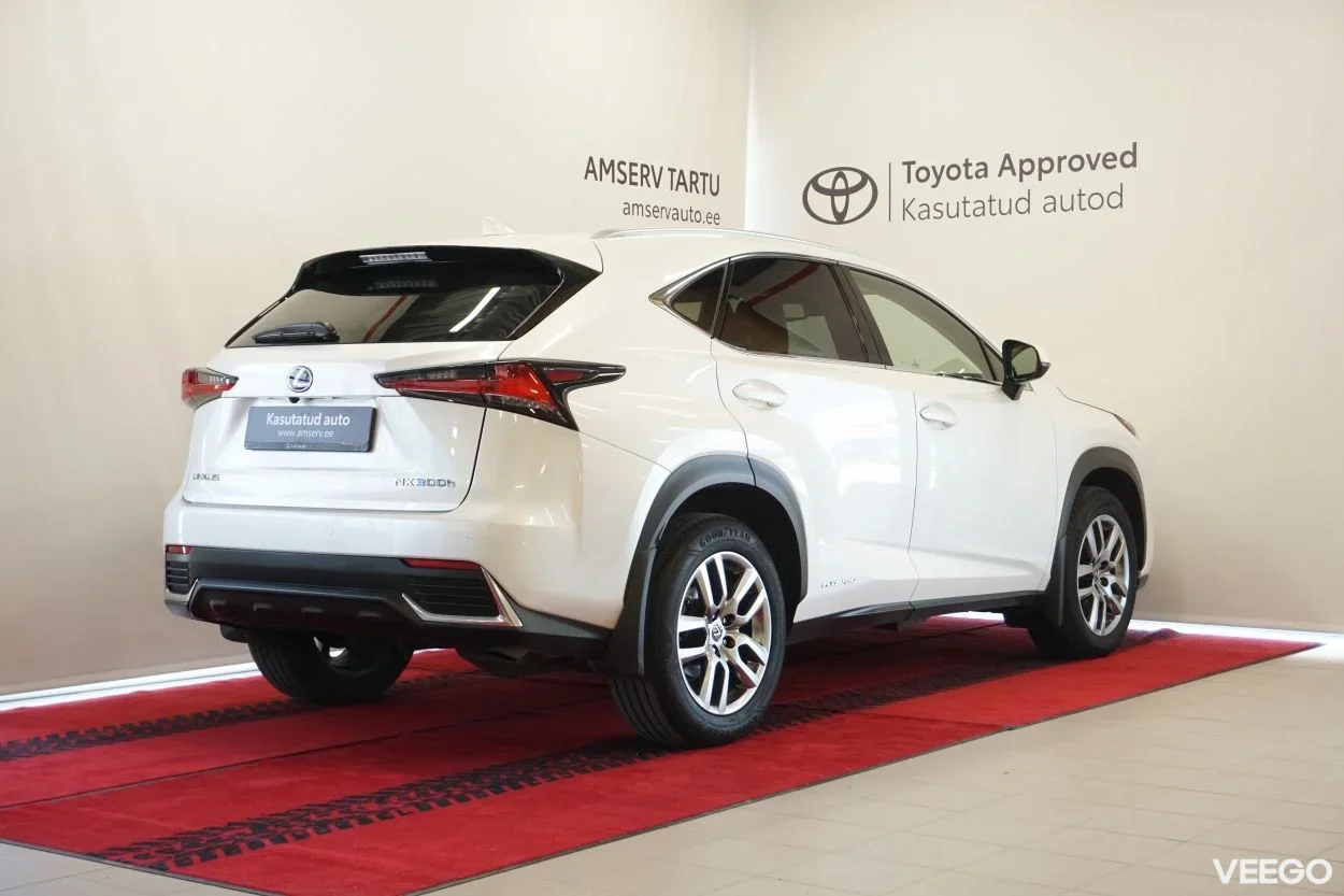 Lexus NX 300h Executive 2.5 114kW
